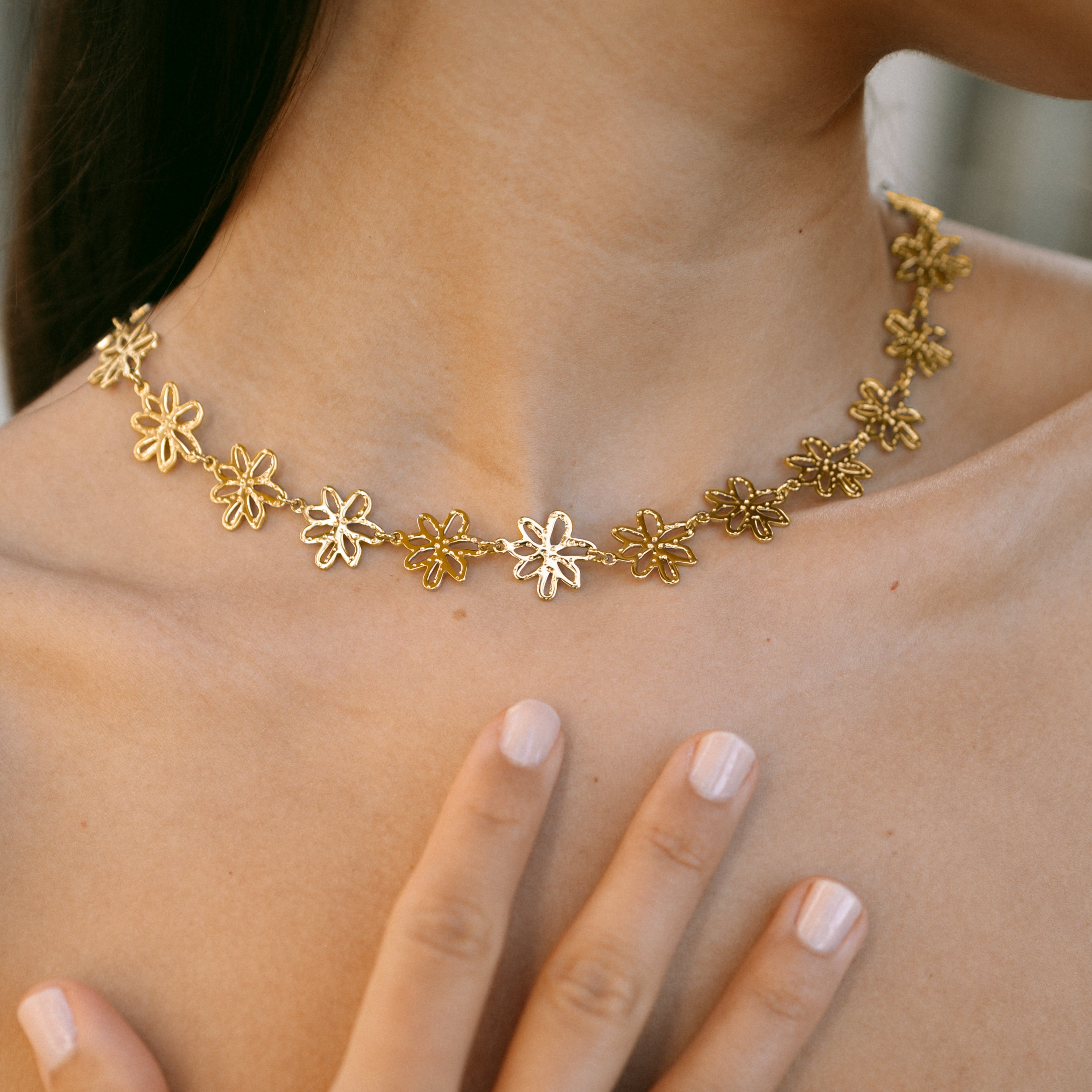 Collier fleur acier inoxydable doré