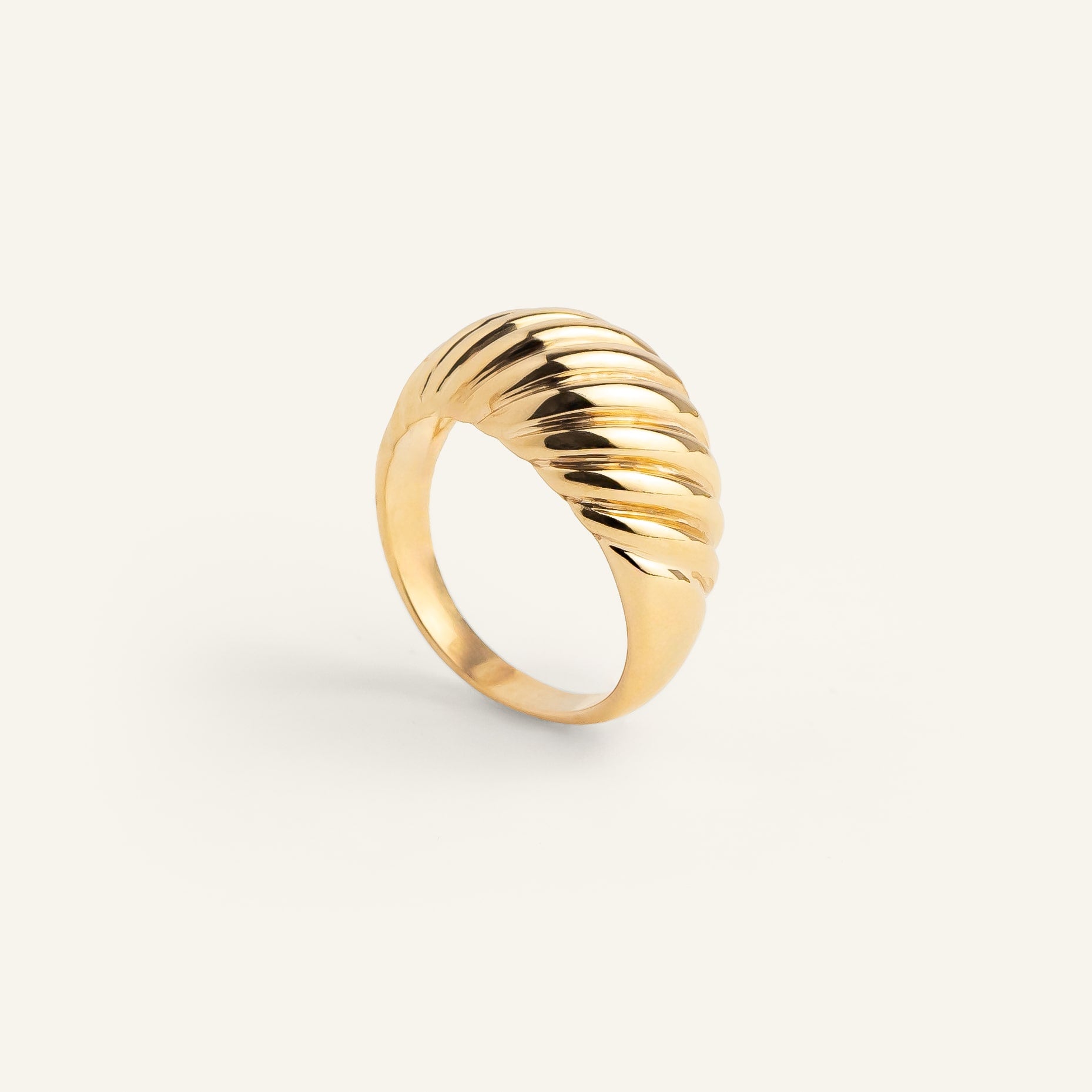 Nerona Ring