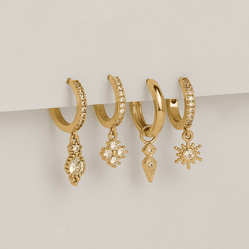 Boucles d'oreilles mini créoles plaqué or avec pierres zircons
