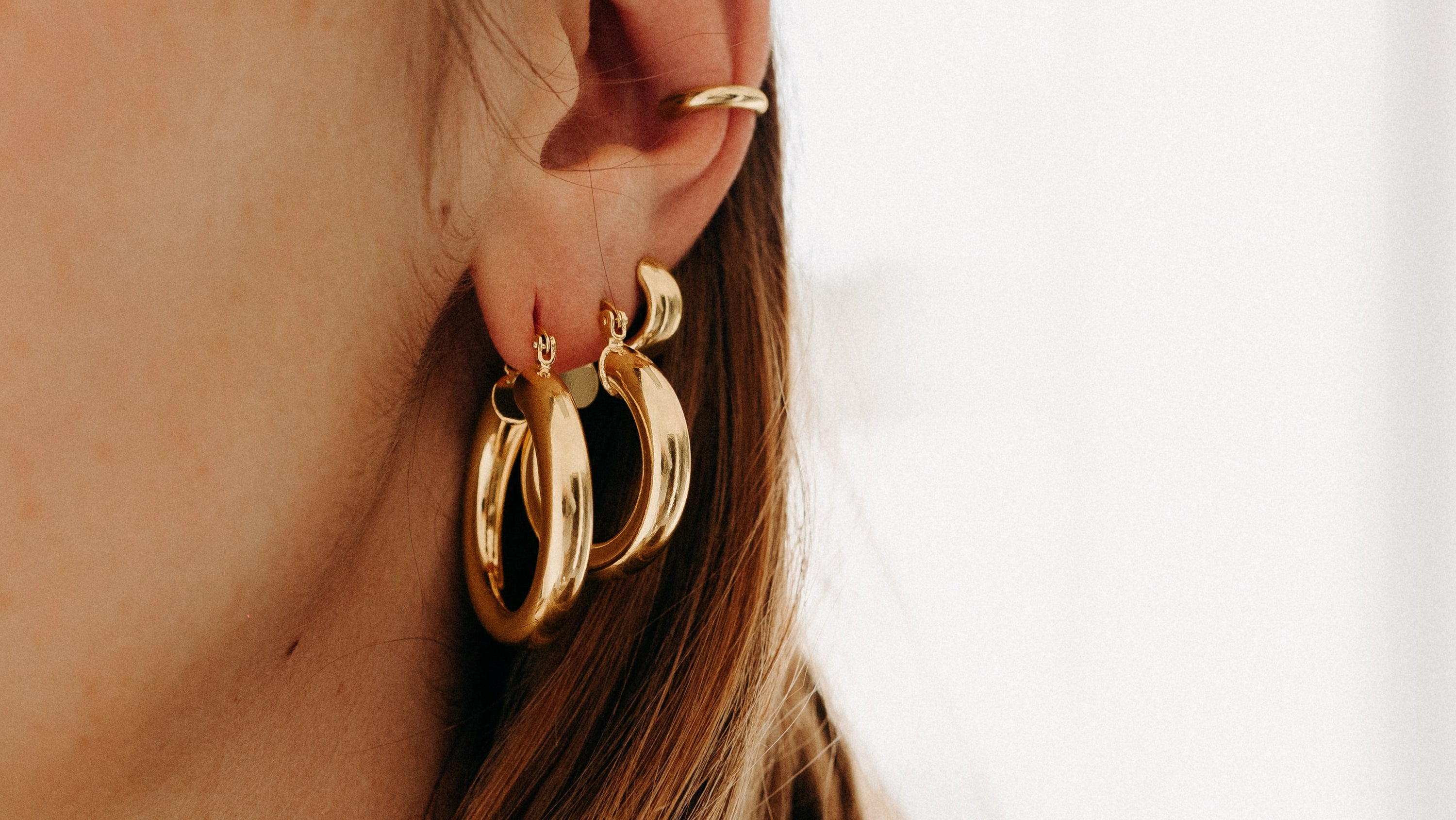 Comment mettre une earcuff (bague d'oreille) I Bélizé Bijoux