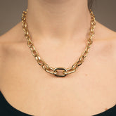 Collier acier inoxydable doré porté