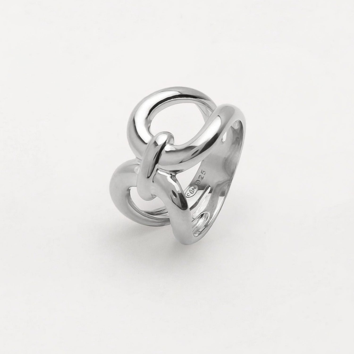 anillo casandra