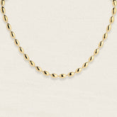 Collier Aurelia en acier inoxydable doré à perles ovales dorées