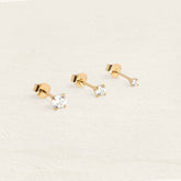 Set de trois puces Eva en plaqué or à zircon blanc de tailles graduées