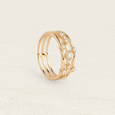 Bague Lily triple rang en plaqué or sertie de zircons blancs