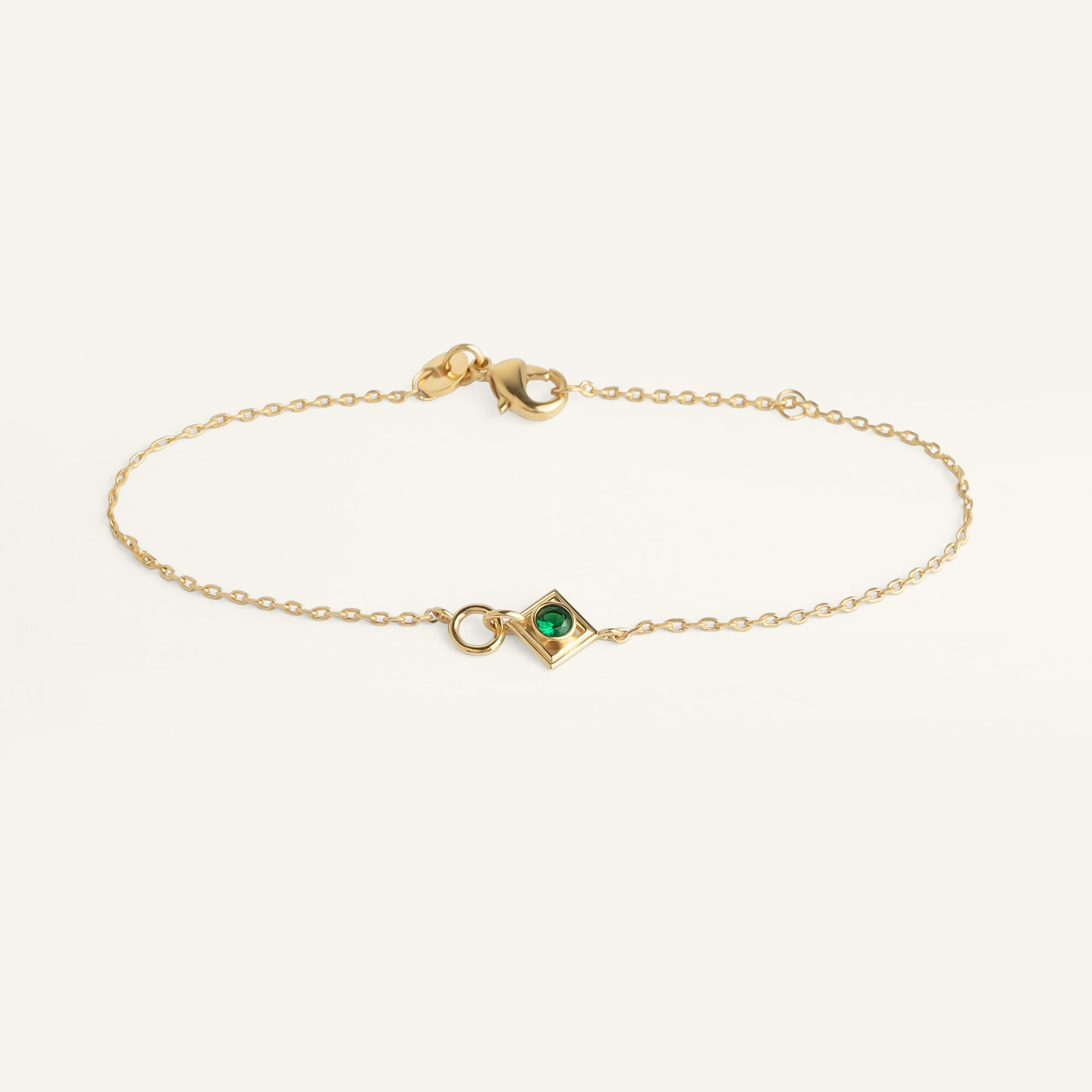 Bracelet fin femme plaqué or pierre verte