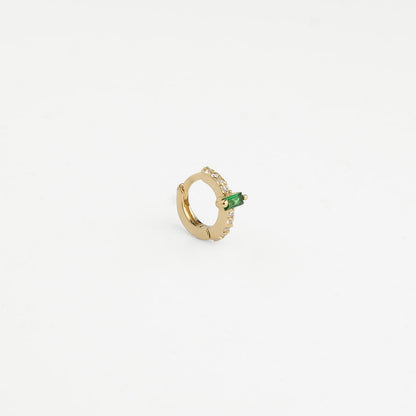 Mini créole proche du lobe plaqué or pierres zircons vertes