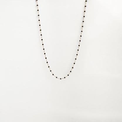 Collier femme perles noires plaqué or 