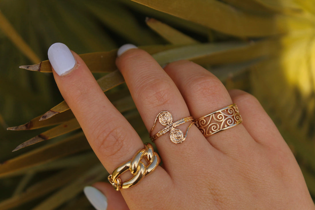 Anillo Afrodita - chapado en oro
